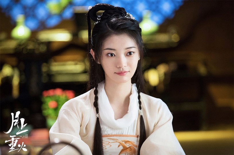 《月上重火》古裝男神女神:田依桐 飾 林奉紫