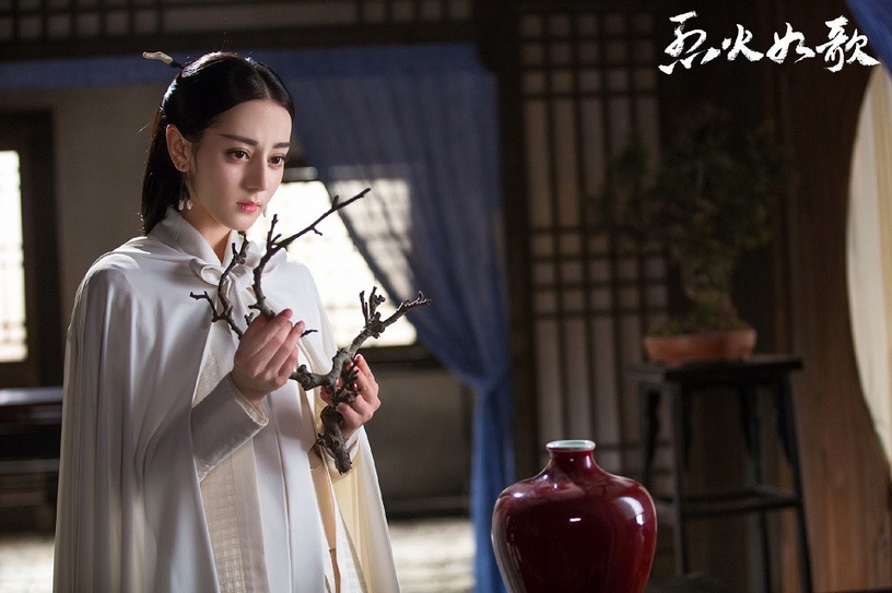 迪麗熱巴主演陸劇網播量TOP 2:《烈火如歌》
