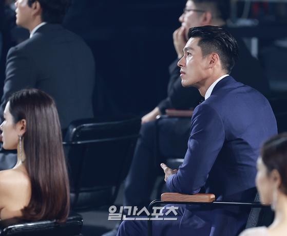 2020第56屆百想頒獎禮,《愛的迫降》玄彬&孫藝珍CP又發糖!