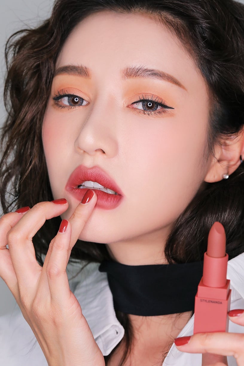 芭比粉口紅別丟!化妝師「口紅疊色公式」,螢光粉也變玫瑰色、奶茶唇!