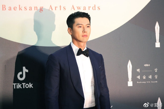 玄彬2020百想美圖集合1:出席典禮一身正裝,是穩重男人利正赫