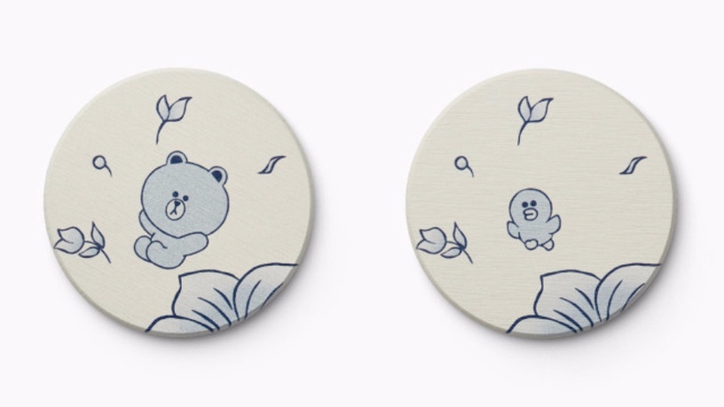 LINE FRIENDS x 光州陶瓷餐具古典登場!淺藍水墨畫熊大碰上傳統白瓷,意外超有質感~