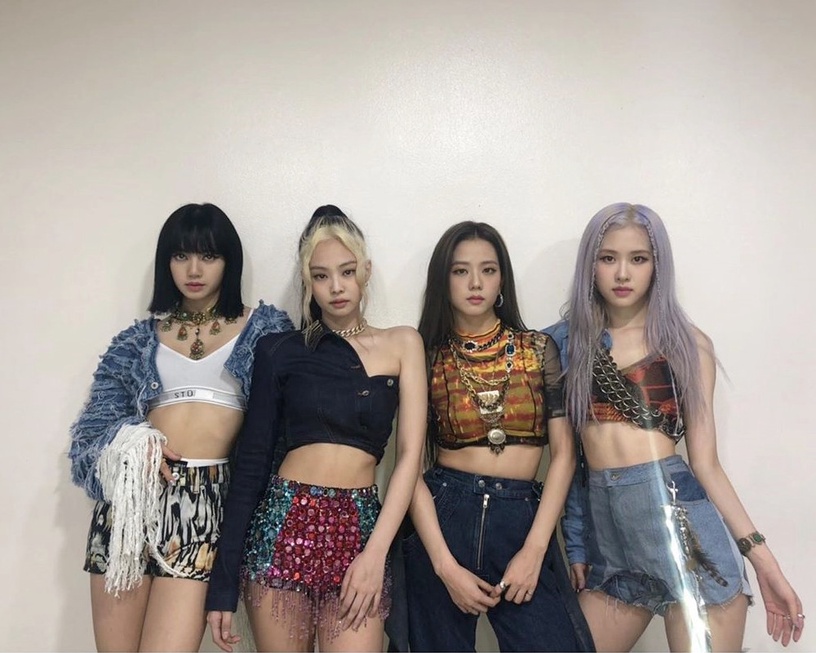 BLACKPINK回歸爭議不斷!被控買榜、抄襲、不敬象神,就連穿韓服也被罵!
