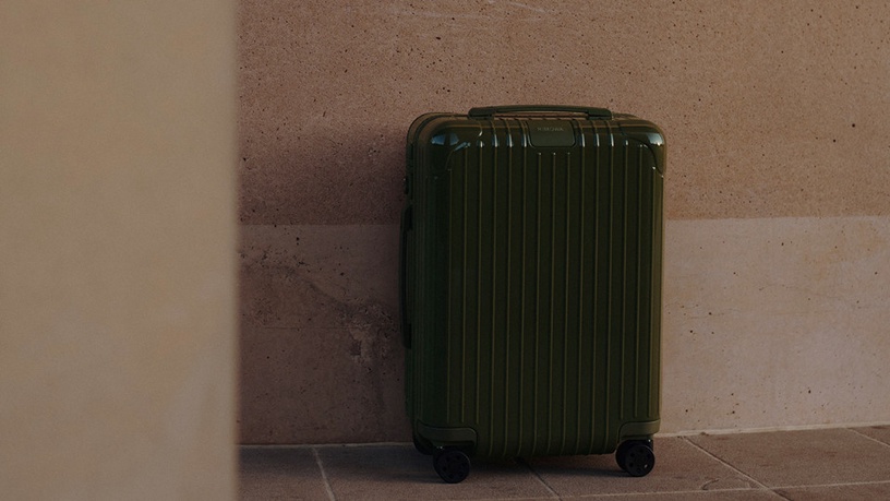RIMOWA 推出絕美新色!夢幻「玫瑰霧粉」、「仙人掌綠」新登場,還推出同色硬殼斜揹袋