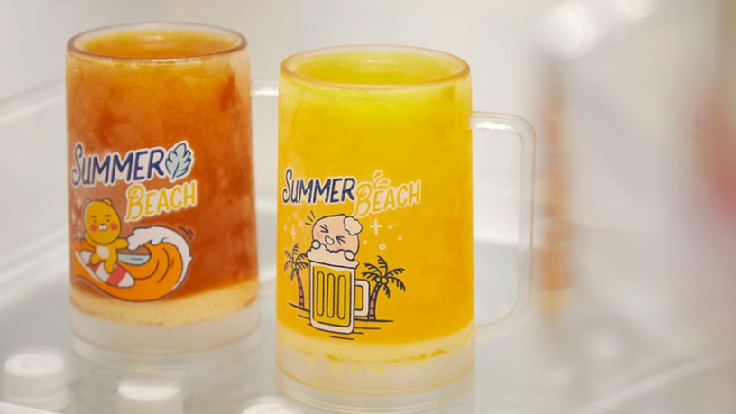 KAKAO FRIENDS夏日海灘酒吧開張!快跟萊恩一起到海灘玩耍,還有桃子化身螃蟹超可愛~