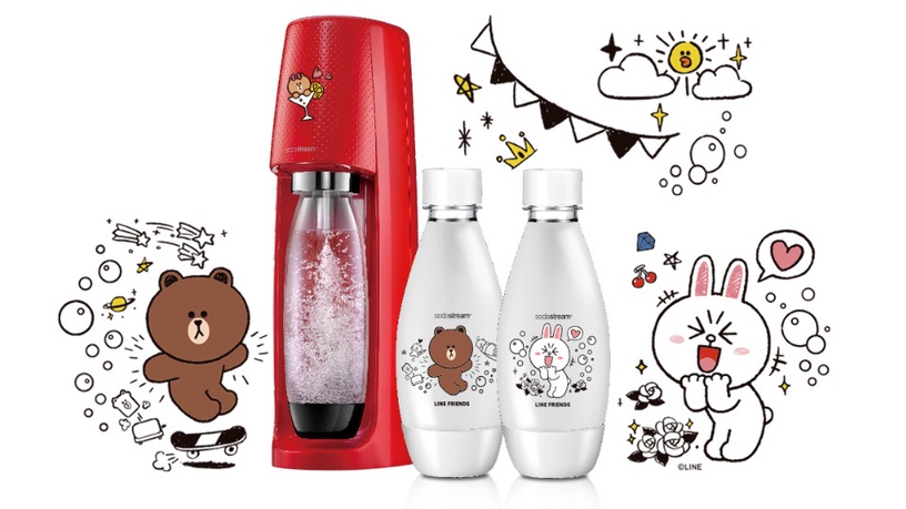 全球 NO.1 氣泡水機品牌Sodastream 來啦!氣泡水不僅能補充夏季流失的水分,讓你一口瞬間消暑,加入水果後還能自製水果氣泡水,好喝又不甜膩