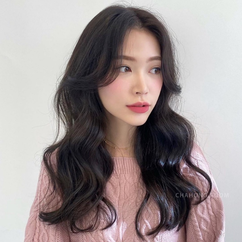 徐睿知、Lisa「黑髮範本」推薦!髮型師黃皮必染顯白深髮色,膚色白皙通透、掃黃顯嫩