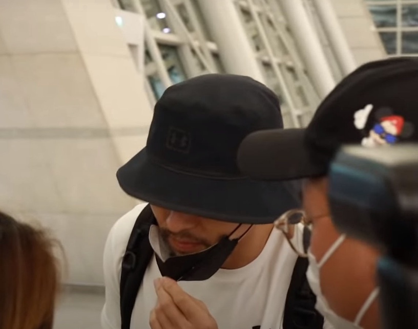 玄彬《交涉》飛約旦!口罩下的鬍渣引熱議!