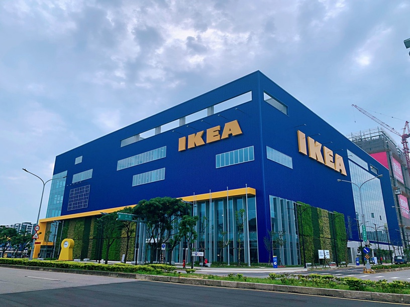 全台最大IKEA!「IKEA 桃園青埔店」近高鐵+超Q鯊魚打卡點,9千多坪讓你逛到腳軟