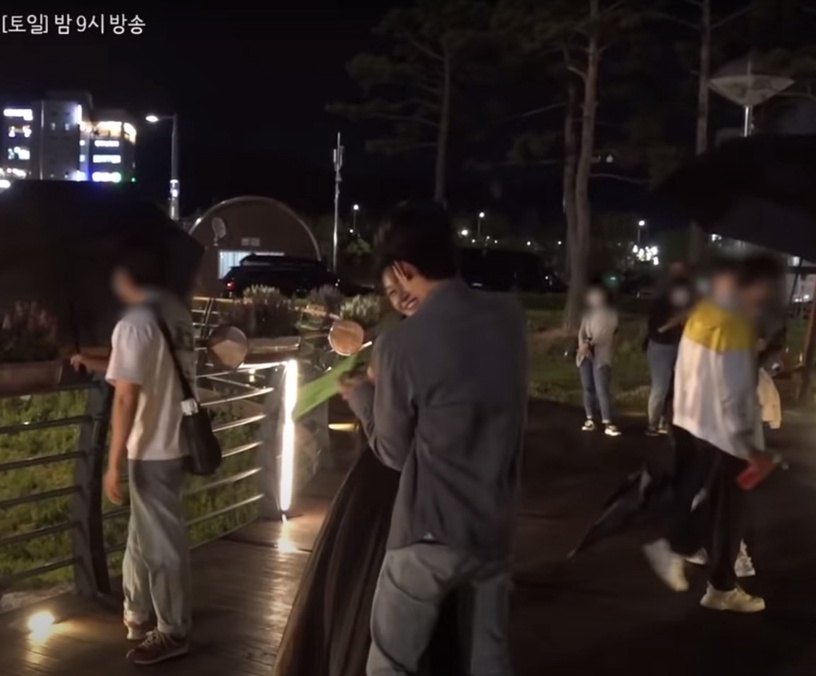 《雖然是精神病但沒關係》有愛花絮1:徐睿知&金秀賢彩排跳起「雙人舞」,根本活寶兄妹