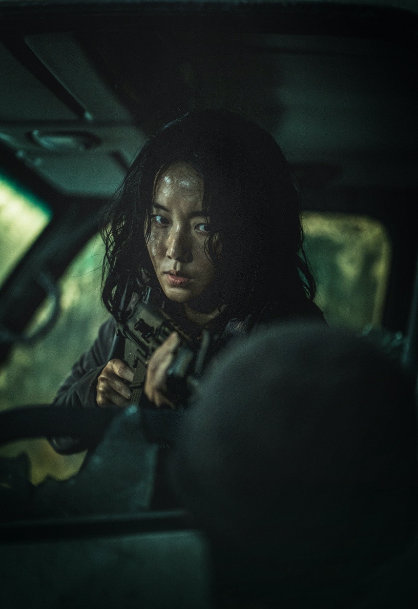 《屍速列車2:感染半島》成票房冠軍!姜棟元超越孔劉,首日票房逼近2400萬