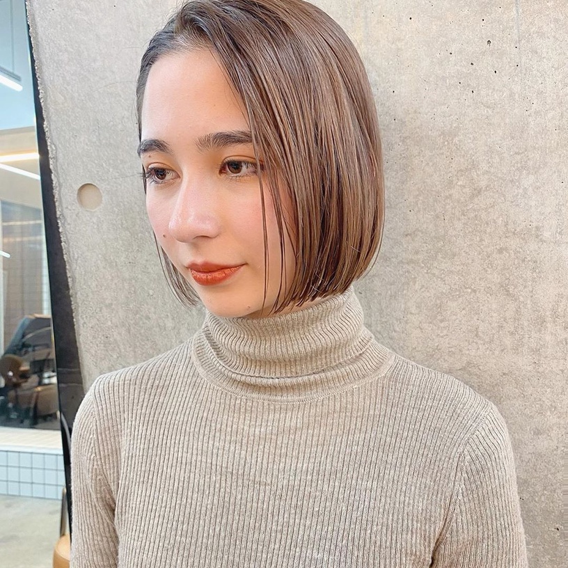 发型师「脸型选短发」解析,心形脸必剪漫画短发,圆脸剪错超雷,变汤圆