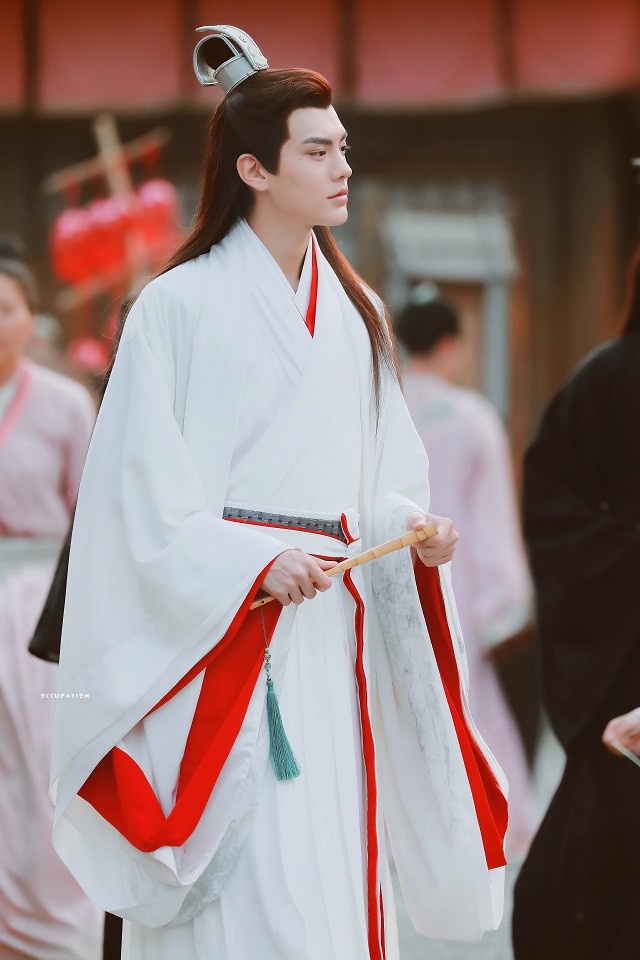 古裝青春劇「校園男神」2:畢雯珺 飾演《漂亮書生》雨樂暄