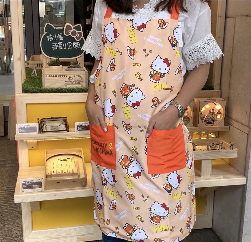特力屋 X HELLO KITTY打造巨型夜燈