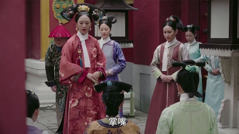 《如懿傳》扇耳光名場面2:高貴妃拿阿箬出氣,狠扇耳光