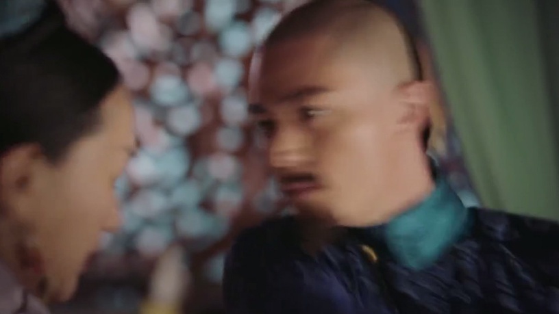 《如懿傳》扇耳光名場面10:乾隆為了寒香見扇如懿耳光