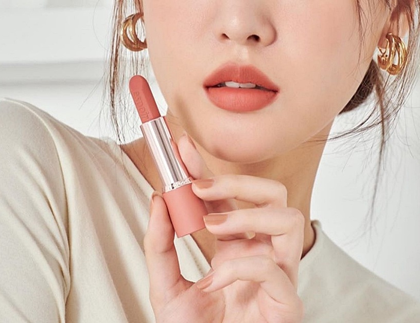 唇膏怎麼畫最好看?化妝師不同「唇彩畫法」技巧,超美飽和漸層唇,還不破壞唇膏形狀