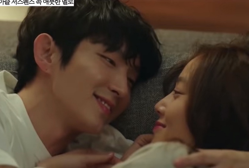 《惡之花》李準基&文彩元二次合作!廚房打鬧&相擁而眠,超級甜