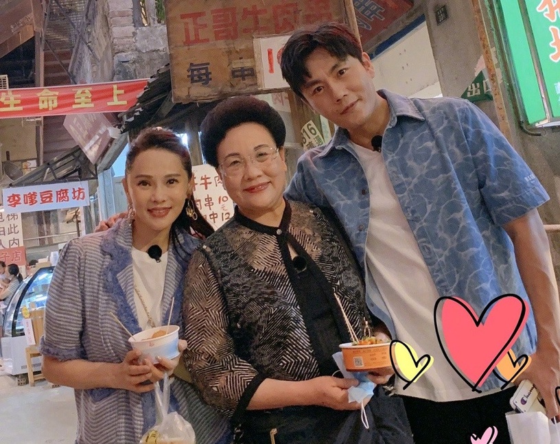 《乘風破浪的姐姐》精彩情史9:伊能靜