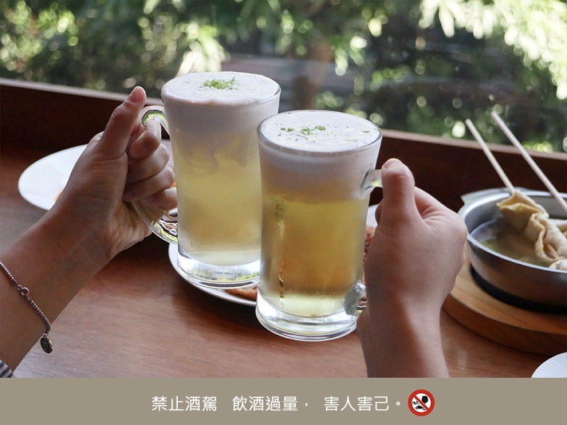 韓式拌飯搭奶油啤酒!台北美食「四米大石鍋拌飯專賣」順口啤酒&牽絲起司太罪惡啦