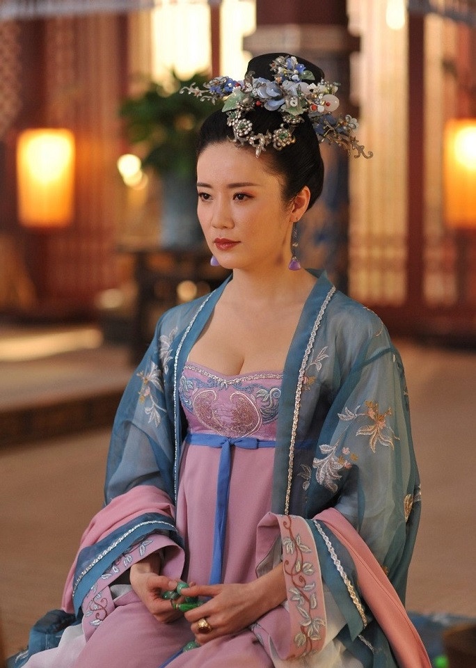 《三十而已》演員的古裝角色6:張彤《萌醫甜妻》、《夢迴》、《武媚娘傳奇》