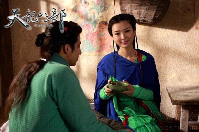 《三十而已》毛曉彤的古裝角色3:《天龍八部》鐘靈