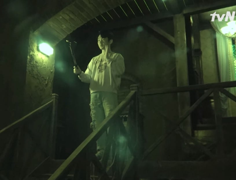 《雖然是精神病但沒關係》超狂佈景5:文英家可怕地下室!媽媽在看你~