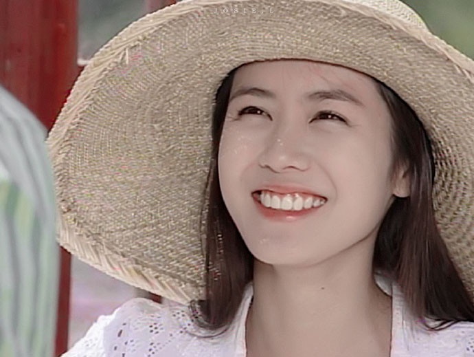 孫藝珍令人心動的絕美瞬間2:眼睛笑成月牙的那一刻