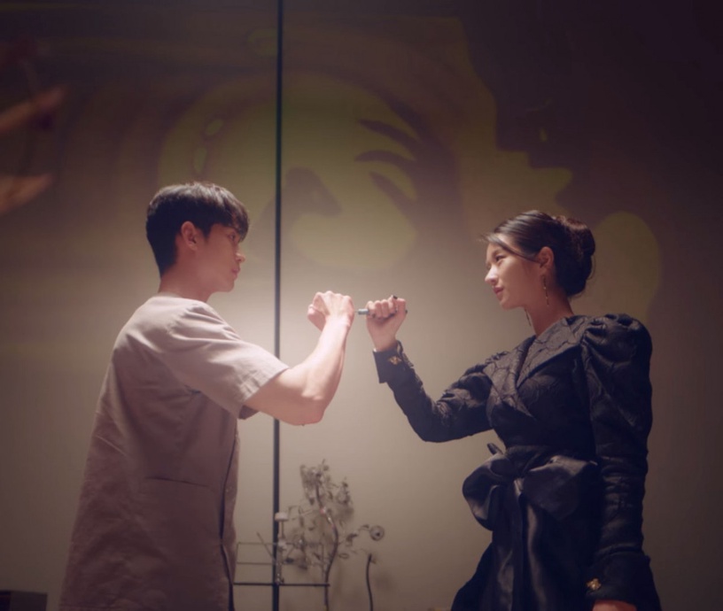 《雖然是精神病但沒關係》彩蛋細節解析1:鋼太&文英初見,來到「Wonderland」