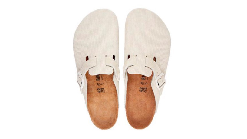 Birkenstock x stüssy聯名推最潮懶人鞋!燈芯絨面料早秋必收,這雙溫柔奶茶色太迷人~