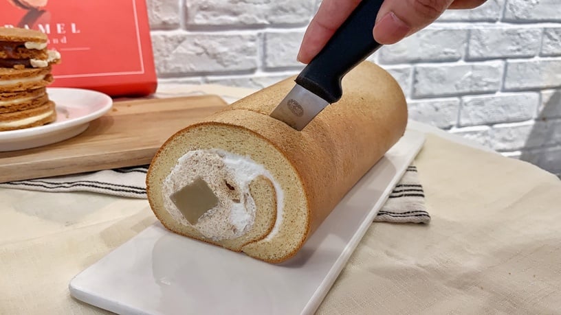 爆餡的焦糖奶油夾心太誘人!亞尼克推新品「焦糖奶油夾心」、「黃豆粉蕨餅生乳捲」