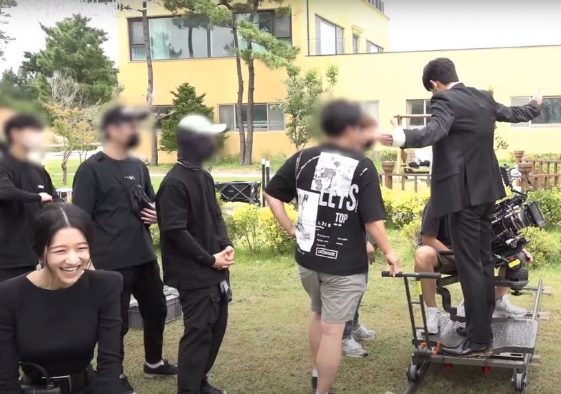 《雖然是精神病但沒關係》結局花絮1:金秀賢化身男高音,高唱「高文英之歌」