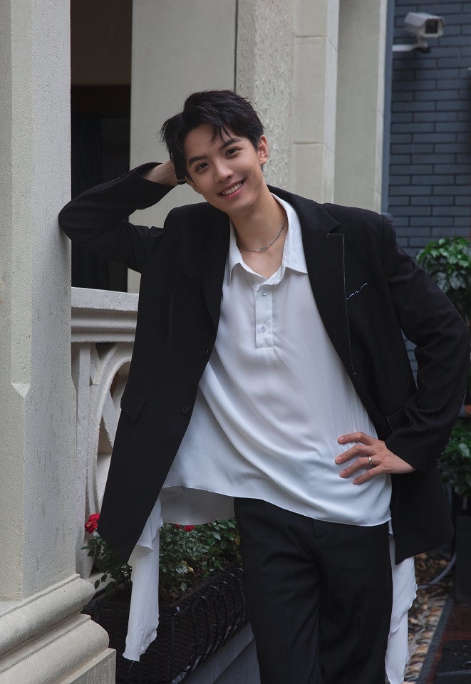 《琉璃》古裝男神穿時裝6:周峻緯 飾演 若玉