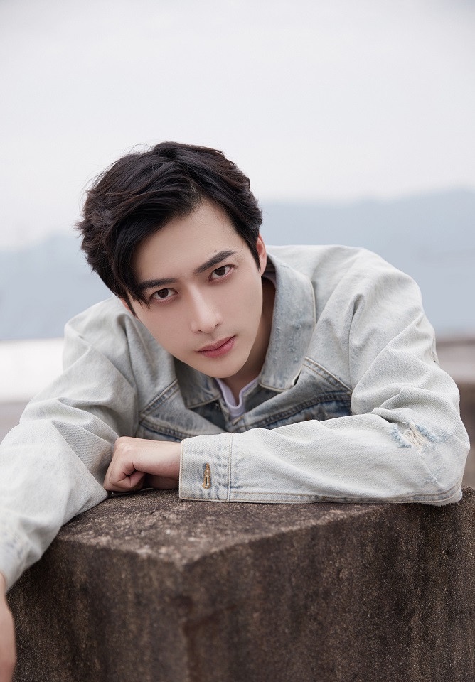 《琉璃》古裝男神穿時裝8:韓承羽 飾演 柳意歡