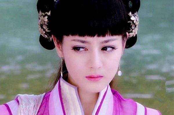 古裝劇同款「婢女頭」造型6:迪麗熱巴 飾演《古劍奇譚》芙蕖