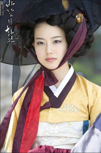 《惡之花》文彩元古裝超美!《風之畫師》女女CP意外走紅
