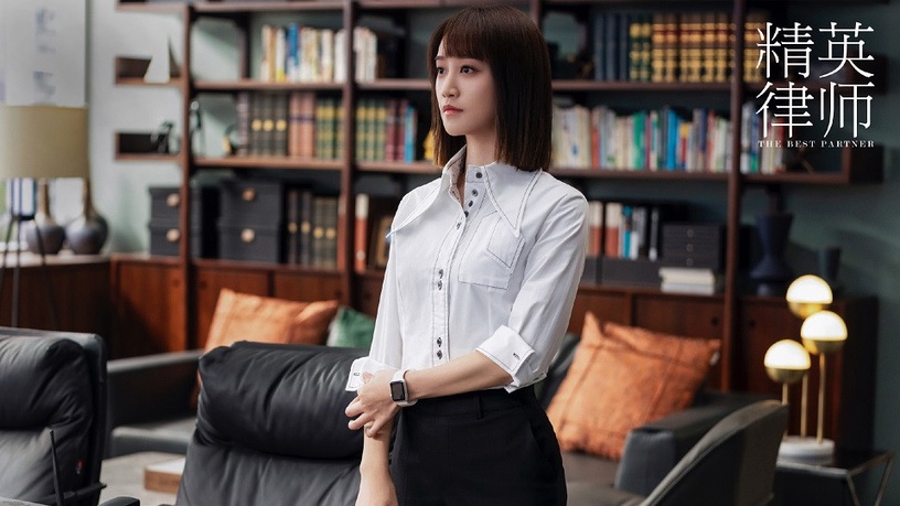 后宮娘娘的「帥氣颯姐」造型4:藍盈瑩《甄嬛傳》vs《精英律師》