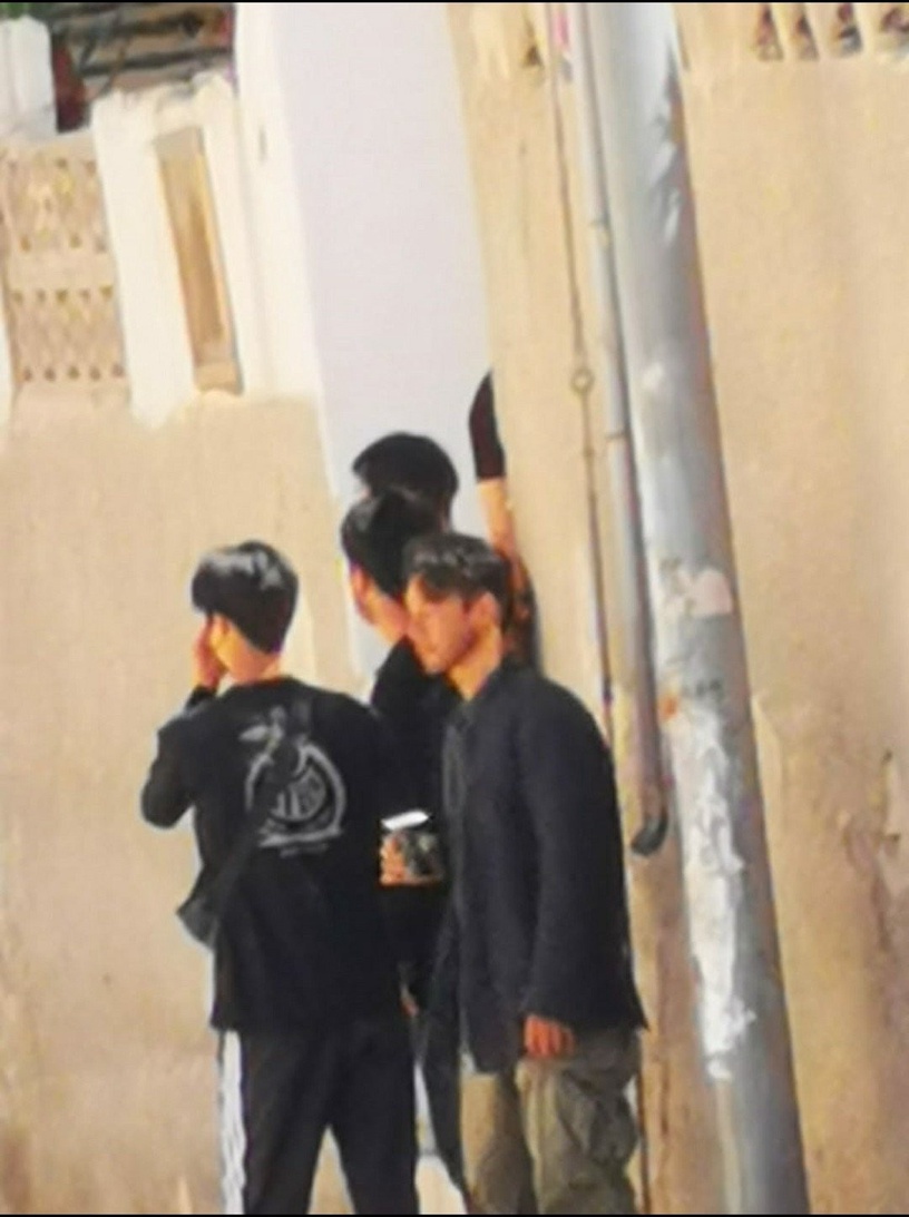 玄彬電影《交涉》留著大鬍子,粉絲嚇到「以為是玄彬祖父」!
