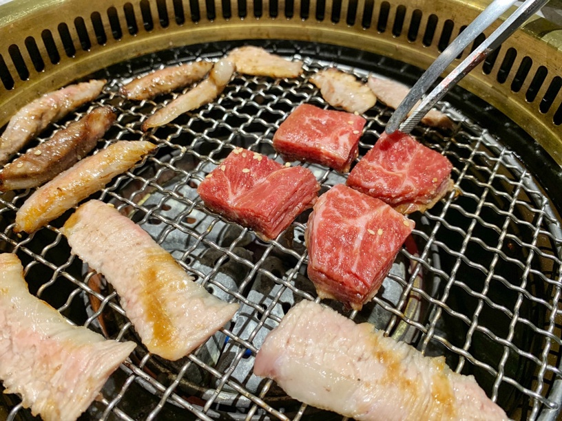 台中必吃燒肉推薦+1!「敘禾燒肉」日本和牛油花滿滿必吃!加碼會爆汁的牛肉千層太讚!