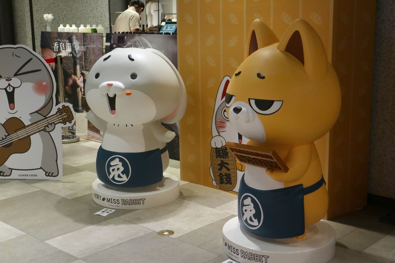 限時2週!「好想兔快閃店」登陸西門,1:1大小好想兔超欠拍,雙層玻璃杯等周邊不能錯過