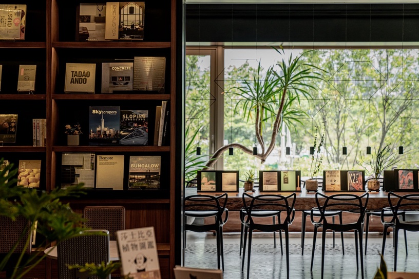 台北最美森林書店「森大青鳥」開幕!全台5大森林系書店,帶你沉浸在書香與森林浴裡
