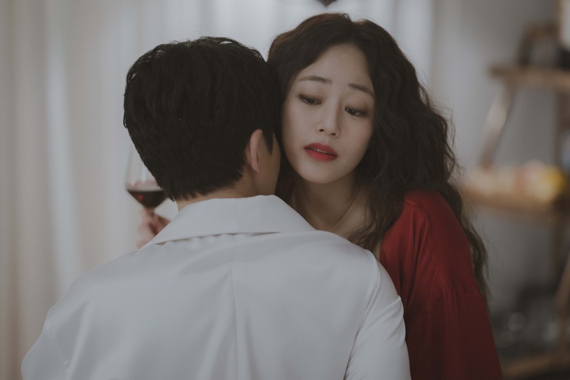2020九月Netflix片單!羅伯派汀森《神棄之地》,《#Alive》、《青春紀錄》韓劇迷必追