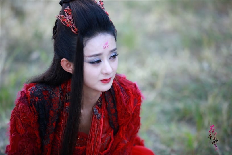 網評「陸劇中的美強慘TOP」3:《花千骨》花千骨 趙麗穎飾演