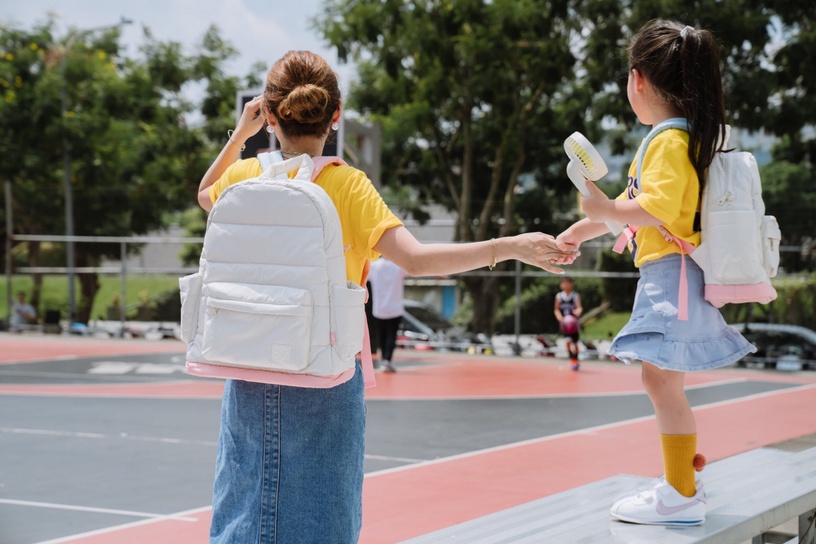 櫻花粉、寶寶藍夢幻空氣包!NBA STORE TAIWAN x CiPU喜舖「棉花糖蓬蓬包」療癒滿分!