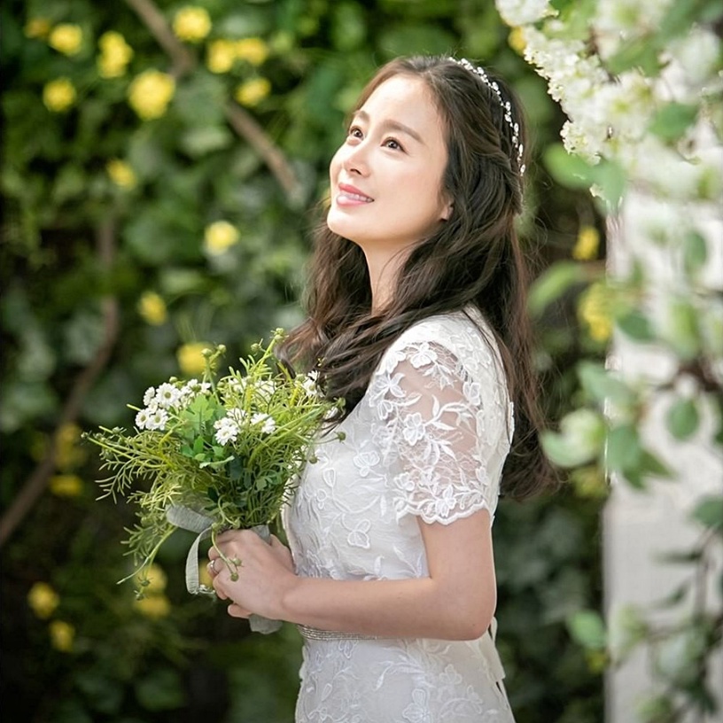 金泰希《哈囉掰掰,我是鬼媽媽》婚紗