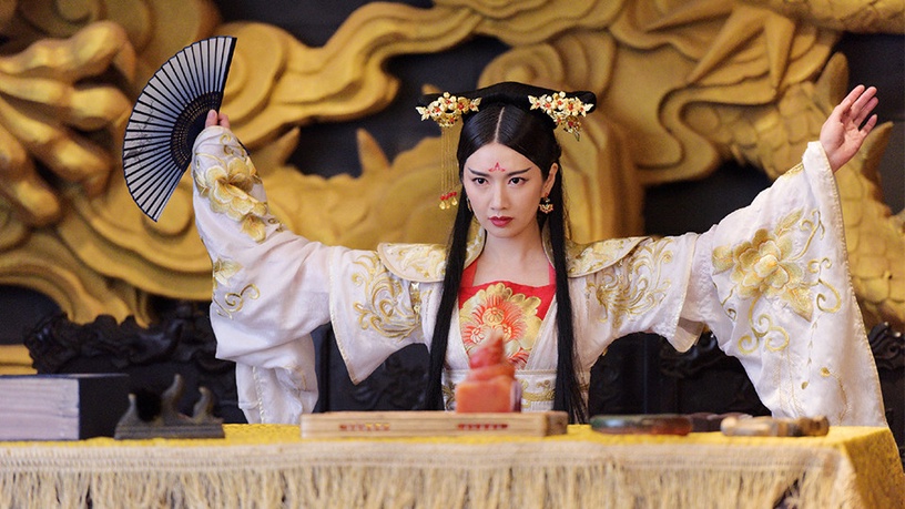 《以家人之名》演員古裝vs時裝:苑冉(賀梅)《傾世妖顏》