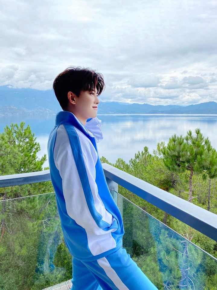 陸劇男星穿校服5:任嘉倫 綜藝節目《極限挑戰》
