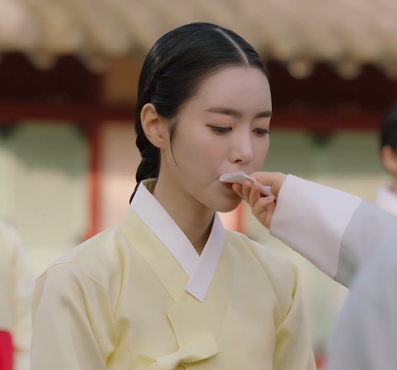 《揀擇-女人們的戰爭》老梗宮鬥把戲2:陷害恩普擦胭脂