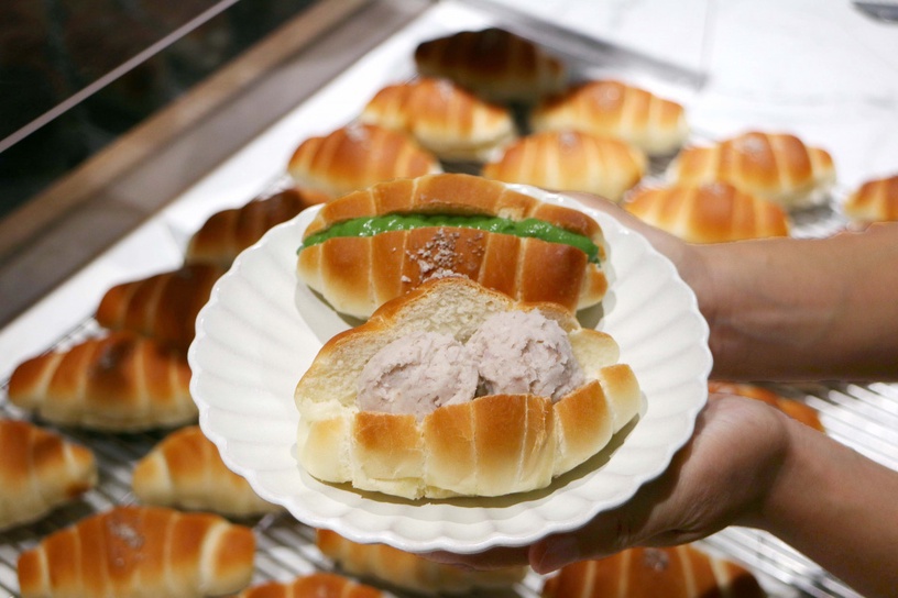 高雄美食推薦「一拾三鯛魚燒菓子店」鹽之花奶油捲(6入)/售價180元