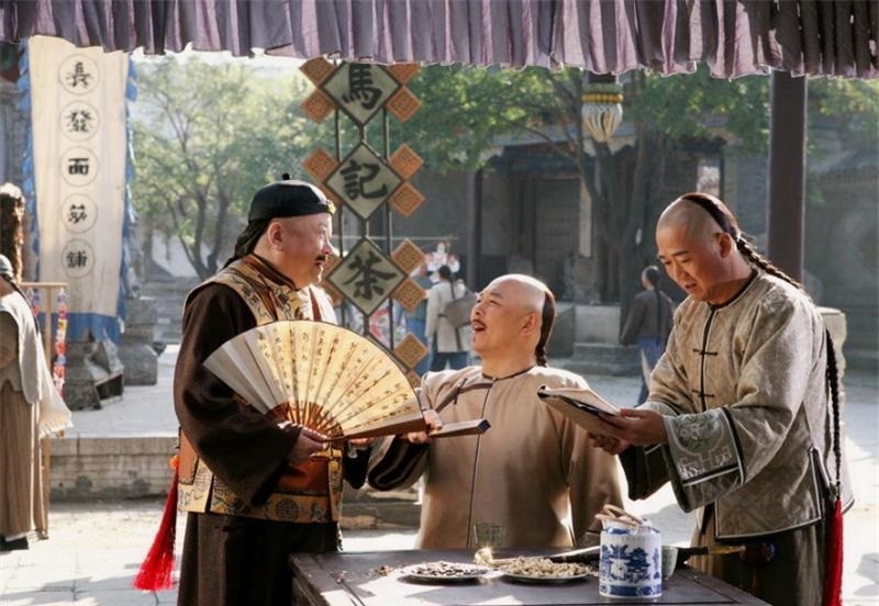 陸劇經典的「鐵三角組合」9:《鐵齒銅牙紀曉嵐》紀曉嵐&和珅&乾隆